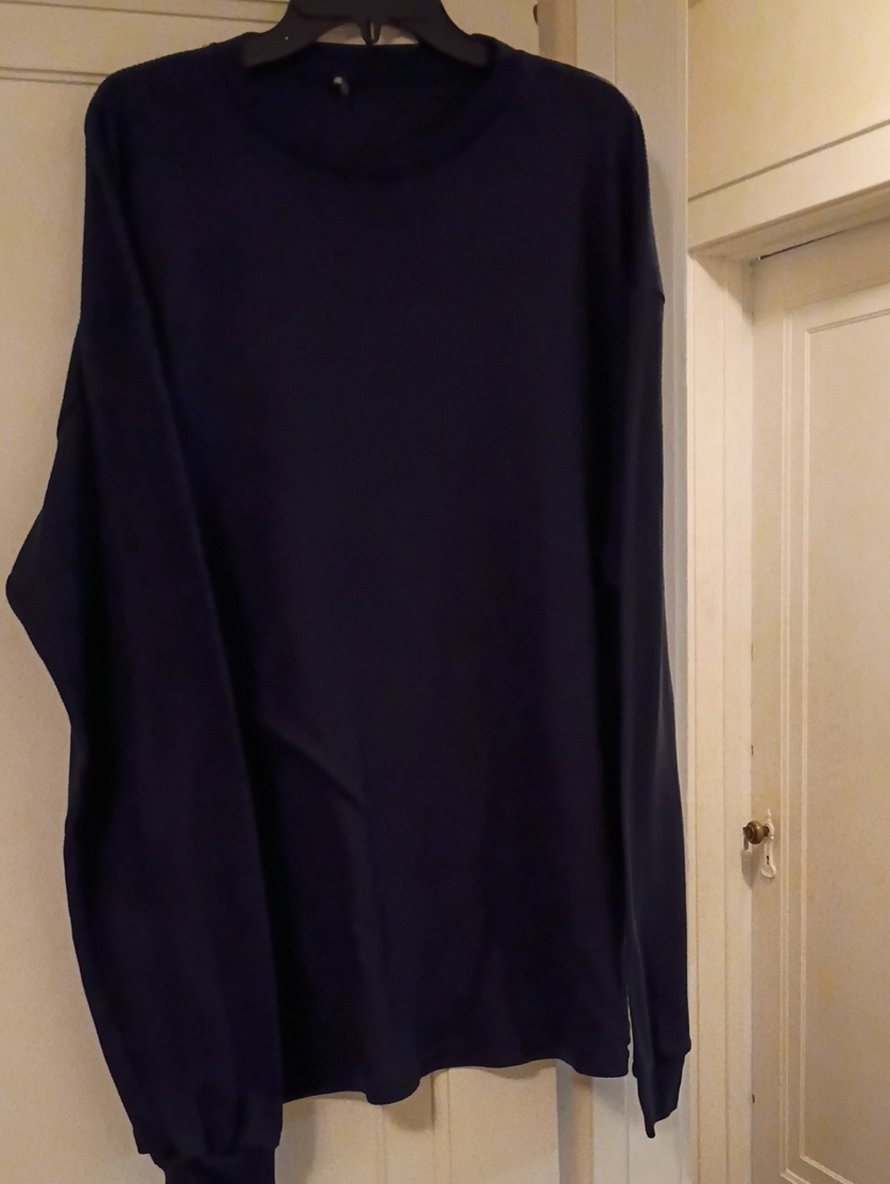Men's Classic Navy Long-Sleeve Henley Shirt